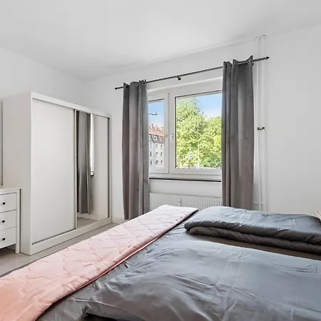Flora Furnished I Messe, Gruga, Ruettenscheid & Alfred-krupp-klinik Apartmán *