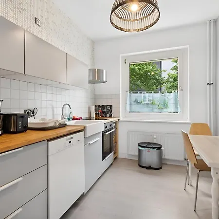 Flora Furnished I Messe, Gruga, Ruettenscheid & Alfred-krupp-klinik Apartmán *
